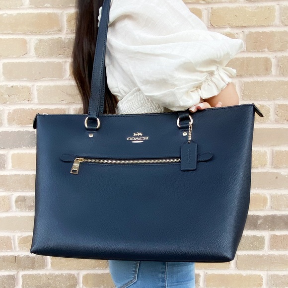 Gaby’sBags💕👜Coach large tote - Picture 2 of 3